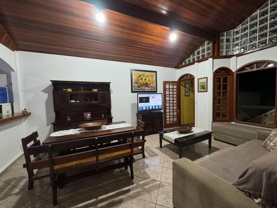 Casa Dentro Parque Aquatico Villa Aguas de Lindoia Ngoại thất bức ảnh